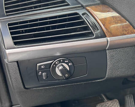 Белый БМВ Х5, объемом двигателя 3 л и пробегом 272 тыс. км за 16500 $, фото 21 на Automoto.ua