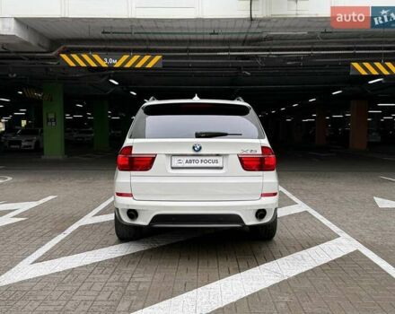 БМВ Х5 2011 в Киеве на Automoto.ua Белый БМВ Х5, объемом двигателя 2.98 л и пробегом 265 тыс. км за 15990 $, фото 6 на Automoto.ua