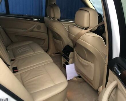 Белый БМВ Х5, объемом двигателя 3 л и пробегом 157 тыс. км за 16000 $, фото 9 на Automoto.ua