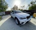 Белый БМВ Х5, объемом двигателя 3 л и пробегом 240 тыс. км за 14800 $, фото 1 на Automoto.ua