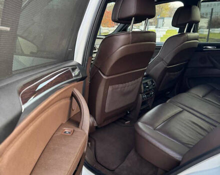 Білий БМВ Х5, об'ємом двигуна 3 л та пробігом 200 тис. км за 18500 $, фото 8 на Automoto.ua