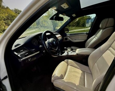 Белый БМВ Х5, объемом двигателя 3 л и пробегом 360 тыс. км за 14200 $, фото 5 на Automoto.ua