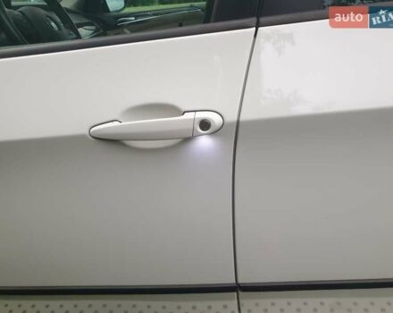 Белый БМВ Х5, объемом двигателя 3 л и пробегом 238 тыс. км за 18999 $, фото 1 на Automoto.ua