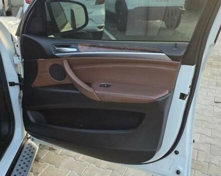 Белый БМВ Х5, объемом двигателя 2.98 л и пробегом 175 тыс. км за 16500 $, фото 6 на Automoto.ua