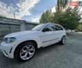 Белый БМВ Х5, объемом двигателя 2.98 л и пробегом 175 тыс. км за 16000 $, фото 1 на Automoto.ua