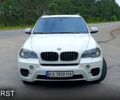 Белый БМВ Х5, объемом двигателя 3 л и пробегом 280 тыс. км за 15000 $, фото 1 на Automoto.ua