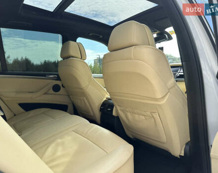 Белый БМВ Х5, объемом двигателя 3 л и пробегом 245 тыс. км за 23000 $, фото 33 на Automoto.ua