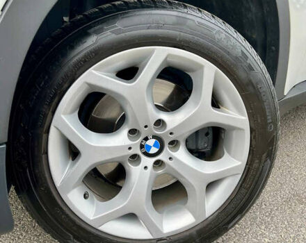 Белый БМВ Х5, объемом двигателя 2.99 л и пробегом 307 тыс. км за 15900 $, фото 4 на Automoto.ua