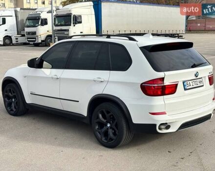 Белый БМВ Х5, объемом двигателя 3 л и пробегом 230 тыс. км за 17200 $, фото 1 на Automoto.ua