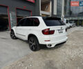 БМВ Х5 2011 в Тернополе на Automoto.ua Белый БМВ Х5, объемом двигателя 2.99 л и пробегом 252 тыс. км за 18200 $, фото 8 на Automoto.ua