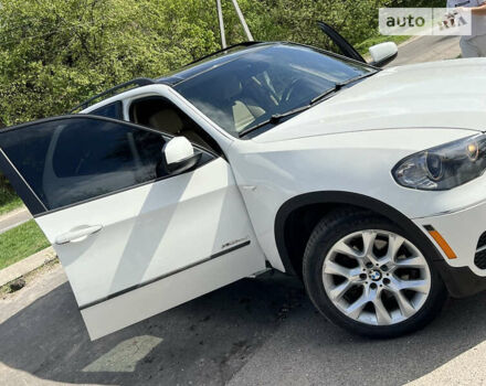 Белый БМВ Х5, объемом двигателя 3 л и пробегом 152 тыс. км за 14900 $, фото 3 на Automoto.ua