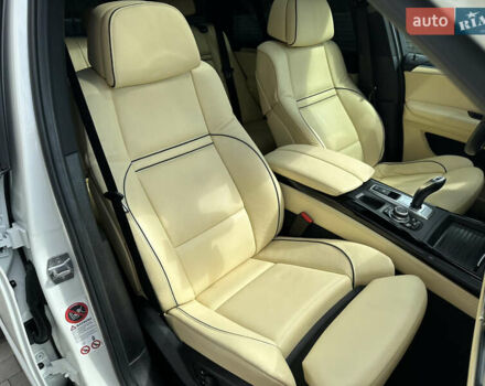 Белый БМВ Х5, объемом двигателя 3 л и пробегом 245 тыс. км за 23000 $, фото 30 на Automoto.ua