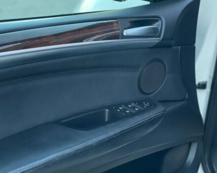 Белый БМВ Х5, объемом двигателя 3 л и пробегом 228 тыс. км за 23200 $, фото 6 на Automoto.ua