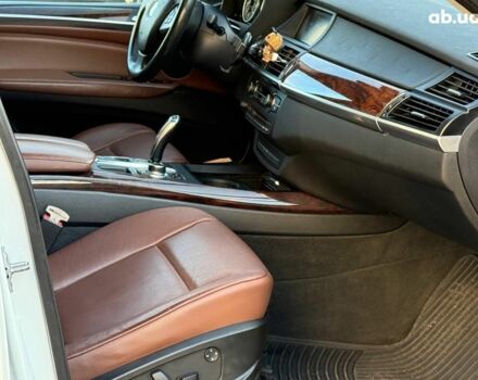 Белый БМВ Х5, объемом двигателя 3 л и пробегом 155 тыс. км за 19440 $, фото 19 на Automoto.ua