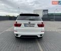 Белый БМВ Х5, объемом двигателя 3 л и пробегом 198 тыс. км за 17800 $, фото 2 на Automoto.ua