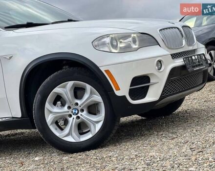 Белый БМВ Х5, объемом двигателя 3 л и пробегом 223 тыс. км за 15800 $, фото 6 на Automoto.ua