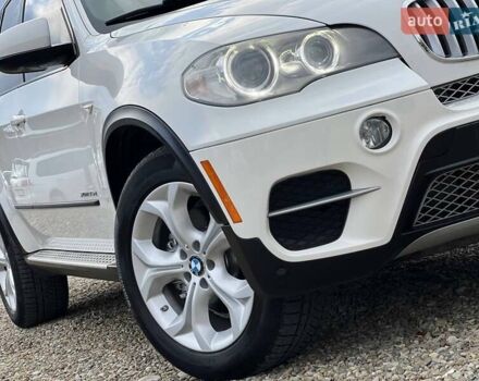 Белый БМВ Х5, объемом двигателя 3 л и пробегом 223 тыс. км за 15800 $, фото 13 на Automoto.ua