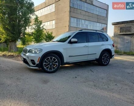 Белый БМВ Х5, объемом двигателя 3 л и пробегом 238 тыс. км за 18999 $, фото 6 на Automoto.ua