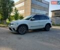 Белый БМВ Х5, объемом двигателя 3 л и пробегом 238 тыс. км за 18999 $, фото 6 на Automoto.ua