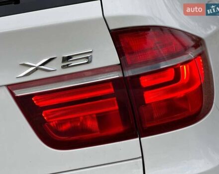 Белый БМВ Х5, объемом двигателя 3 л и пробегом 223 тыс. км за 15800 $, фото 14 на Automoto.ua