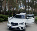 Белый БМВ Х5, объемом двигателя 2.93 л и пробегом 200 тыс. км за 10500 $, фото 1 на Automoto.ua