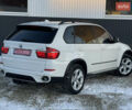 Белый БМВ Х5, объемом двигателя 3 л и пробегом 228 тыс. км за 15454 $, фото 21 на Automoto.ua