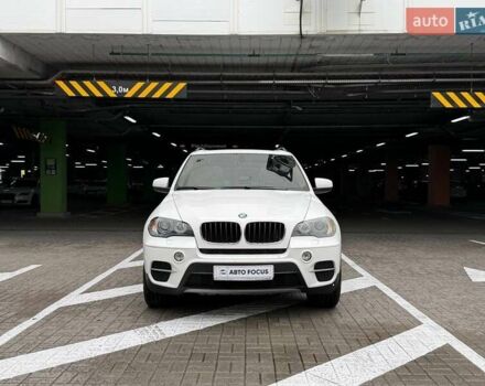 БМВ Х5 2011 в Киеве на Automoto.ua Белый БМВ Х5, объемом двигателя 2.98 л и пробегом 265 тыс. км за 15990 $, фото 3 на Automoto.ua