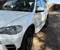 Білий БМВ Х5, об'ємом двигуна 3 л та пробігом 297 тис. км за 19387 $, фото 1 на Automoto.ua