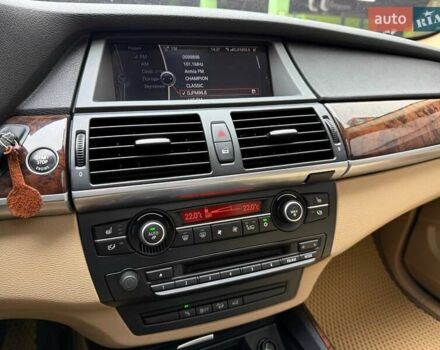 БМВ Х5 2011 в Киеве на Automoto.ua Белый БМВ Х5, объемом двигателя 2.98 л и пробегом 265 тыс. км за 15990 $, фото 25 на Automoto.ua
