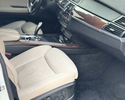 БМВ Х5 2011 в Тернополе на Automoto.ua Белый БМВ Х5, объемом двигателя 2.99 л и пробегом 252 тыс. км за 18200 $, фото 5 на Automoto.ua