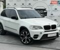 Белый БМВ Х5, объемом двигателя 3 л и пробегом 303 тыс. км за 17999 $, фото 1 на Automoto.ua