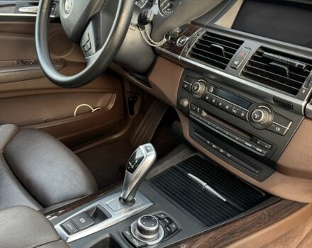 Белый БМВ Х5, объемом двигателя 3 л и пробегом 204 тыс. км за 19500 $, фото 18 на Automoto.ua