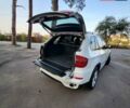 Белый БМВ Х5, объемом двигателя 2.99 л и пробегом 350 тыс. км за 17000 $, фото 2 на Automoto.ua