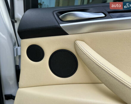 Белый БМВ Х5, объемом двигателя 3 л и пробегом 245 тыс. км за 23000 $, фото 35 на Automoto.ua