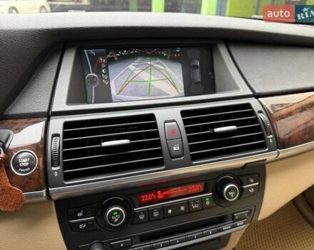 БМВ Х5 2011 в Киеве на Automoto.ua Белый БМВ Х5, объемом двигателя 2.98 л и пробегом 265 тыс. км за 15990 $, фото 24 на Automoto.ua