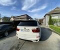 Белый БМВ Х5, объемом двигателя 3 л и пробегом 240 тыс. км за 14800 $, фото 5 на Automoto.ua