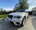Белый БМВ Х5, объемом двигателя 3 л и пробегом 240 тыс. км за 14800 $, фото 1 на Automoto.ua