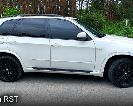 Белый БМВ Х5, объемом двигателя 3 л и пробегом 280 тыс. км за 15000 $, фото 6 на Automoto.ua