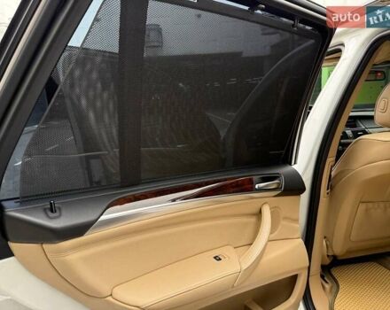 Белый БМВ Х5, объемом двигателя 2.98 л и пробегом 265 тыс. км за 14990 $, фото 15 на Automoto.ua