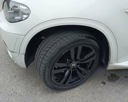 Белый БМВ Х5, объемом двигателя 3.5 л и пробегом 280 тыс. км за 15500 $, фото 6 на Automoto.ua