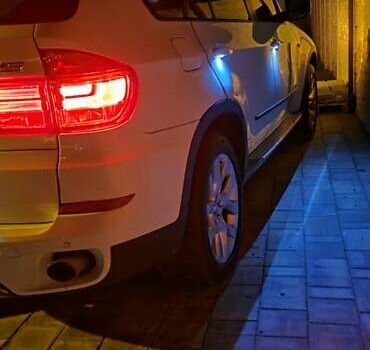 Белый БМВ Х5, объемом двигателя 2.98 л и пробегом 175 тыс. км за 16500 $, фото 3 на Automoto.ua