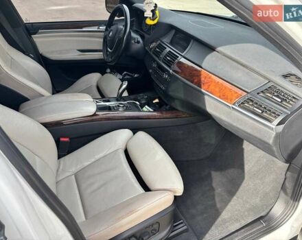 Белый БМВ Х5, объемом двигателя 3 л и пробегом 230 тыс. км за 17200 $, фото 15 на Automoto.ua