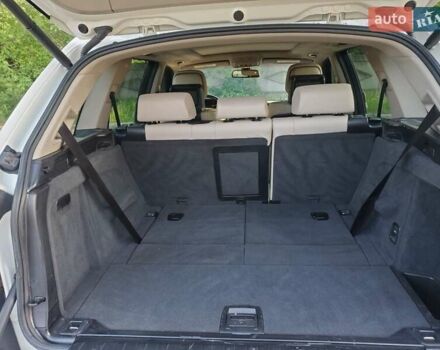 Белый БМВ Х5, объемом двигателя 3 л и пробегом 238 тыс. км за 18999 $, фото 12 на Automoto.ua