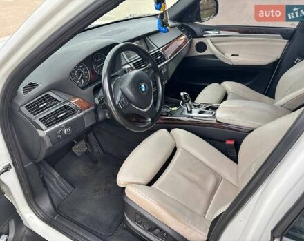 Белый БМВ Х5, объемом двигателя 3 л и пробегом 230 тыс. км за 17200 $, фото 17 на Automoto.ua