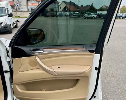 Белый БМВ Х5, объемом двигателя 2.99 л и пробегом 307 тыс. км за 15900 $, фото 25 на Automoto.ua