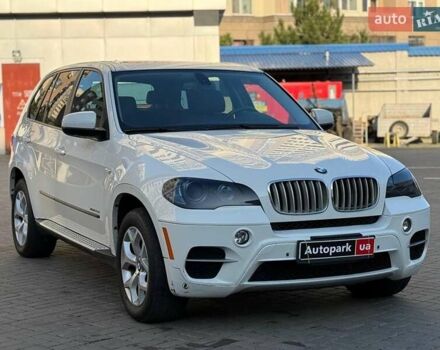 Белый БМВ Х5, объемом двигателя 3 л и пробегом 155 тыс. км за 19440 $, фото 2 на Automoto.ua