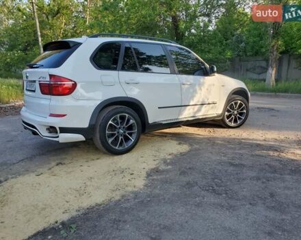 Белый БМВ Х5, объемом двигателя 3 л и пробегом 238 тыс. км за 18999 $, фото 10 на Automoto.ua