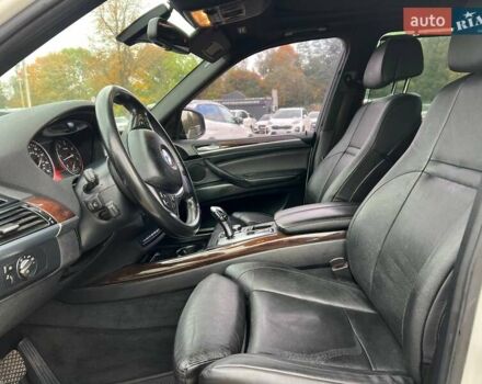 Белый БМВ Х5, объемом двигателя 3 л и пробегом 223 тыс. км за 15800 $, фото 23 на Automoto.ua