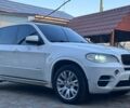 Белый БМВ Х5, объемом двигателя 2.99 л и пробегом 290 тыс. км за 15200 $, фото 1 на Automoto.ua