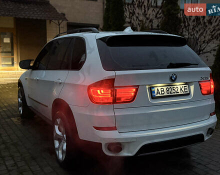 Белый БМВ Х5, объемом двигателя 3 л и пробегом 264 тыс. км за 10900 $, фото 3 на Automoto.ua